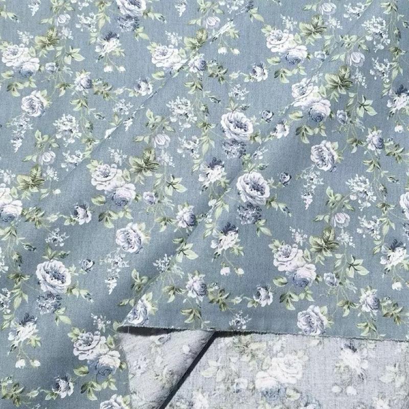 Tkanina bawełniana twillowa drukowana w róże, vintage, 160x100cm, do majsterkowania, pościeli, ręcznie robionych obrusów, dekoracji, patchworku, pikowania