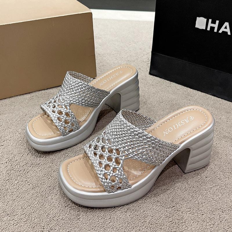 

2025 summer new European and American style one-word hollow women s large size thick heel square head high heel slippers 40