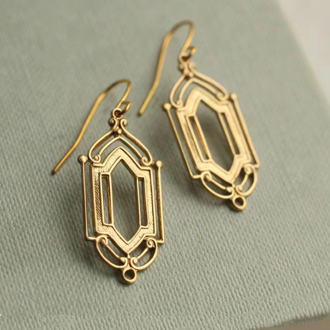 

British Filigree Flower Window Earrings: Women s Elegant Brass Court-Style Luxury