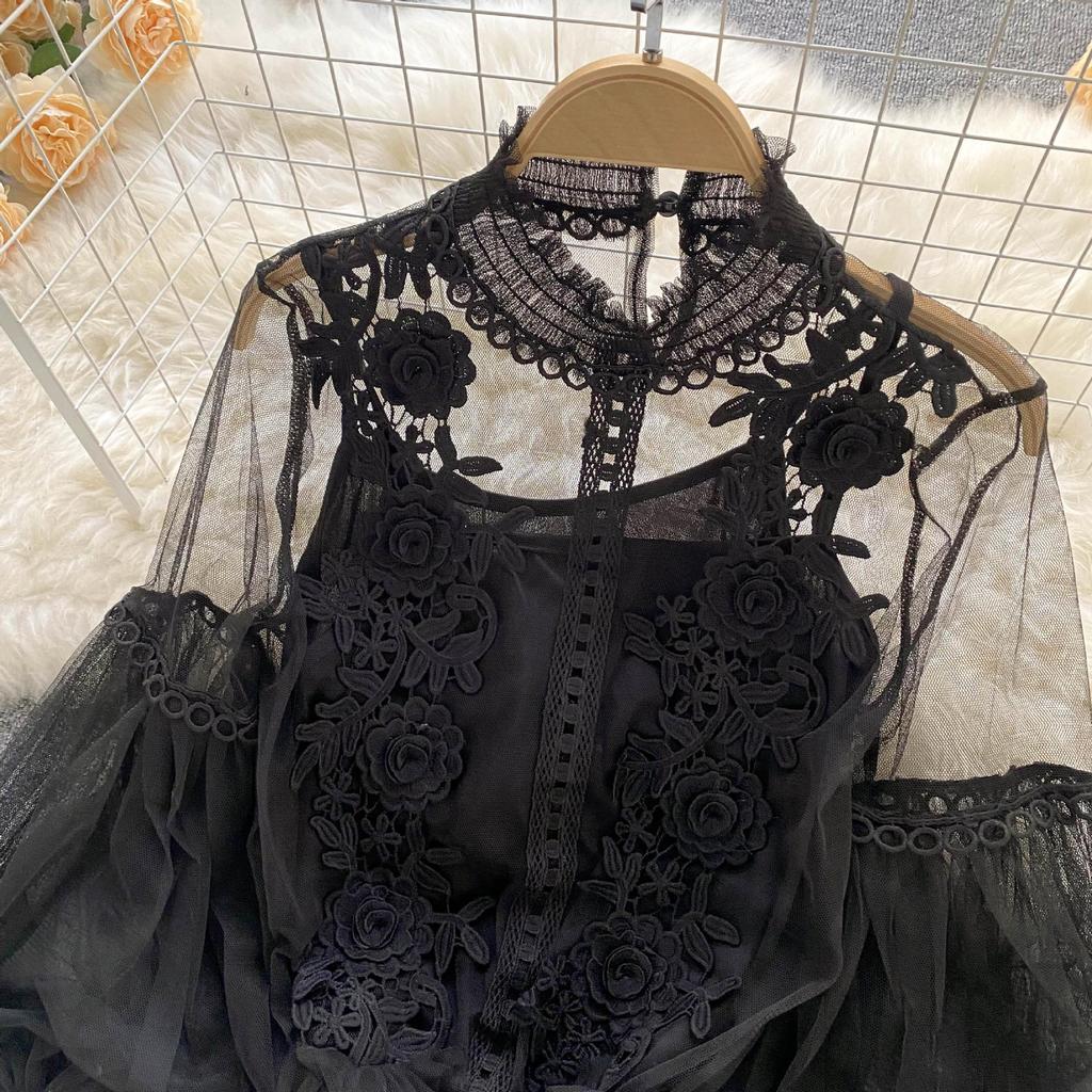 Niche 3D Flower Patchwork Mesh Lantern Sleeve Slim Fit Lace Top for Women