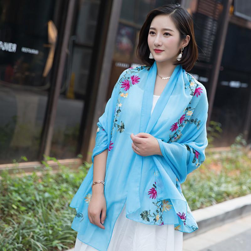 Jarní/Léto nový dámský hedvábný šátek 90 * 180 cm Simulovaný čtvercový šátek z hedvábného kepru Módní velký čtvercový šátek s potiskem Profesionální šátek