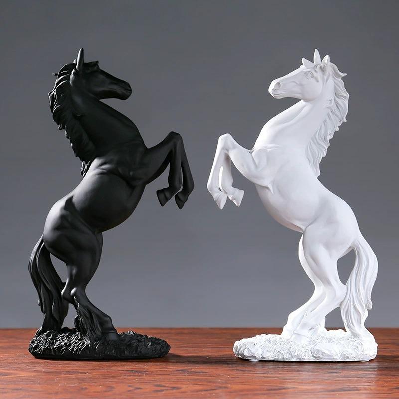 Vintage European Horse Sculpture - Resin Figurine Ornament for Home Room Desk Interior Decor Crafts