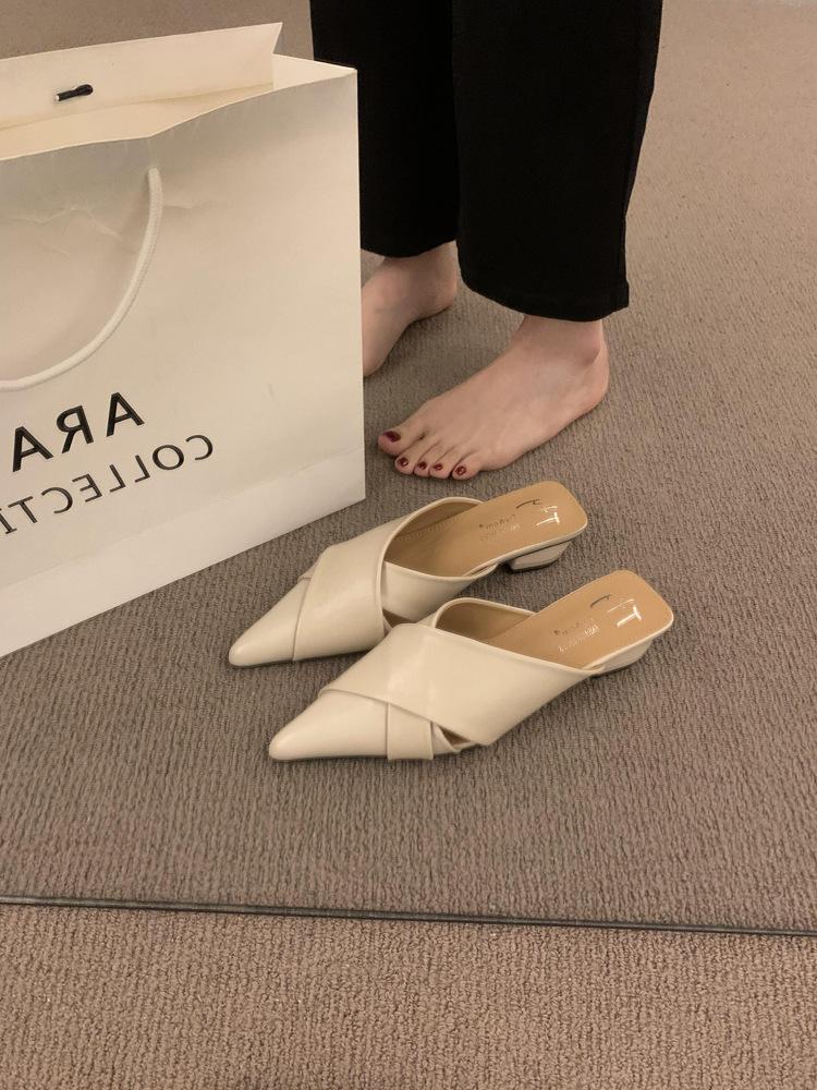 

Retro bag head, half slippers, outer wear, pointed head, cross belt, thick heel, one pedal, hollowed out, Muller cool slippers, thick heel sandals. 35