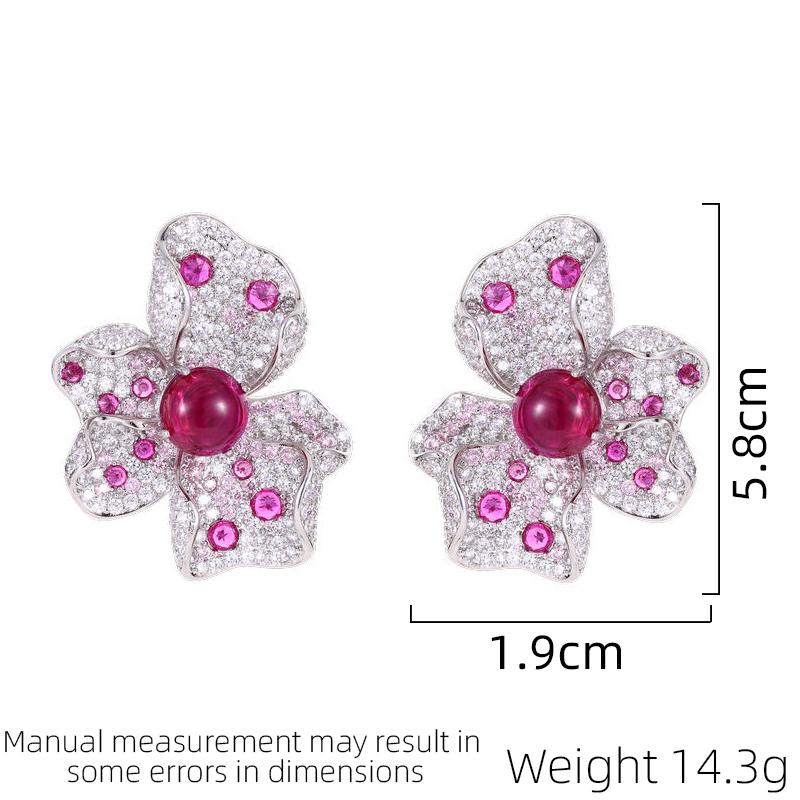SUYU Women's Light Luxury 3D Flower Earrings 2024 New Tower Buckle Design Flower Earrings Travel Wedding Accessories