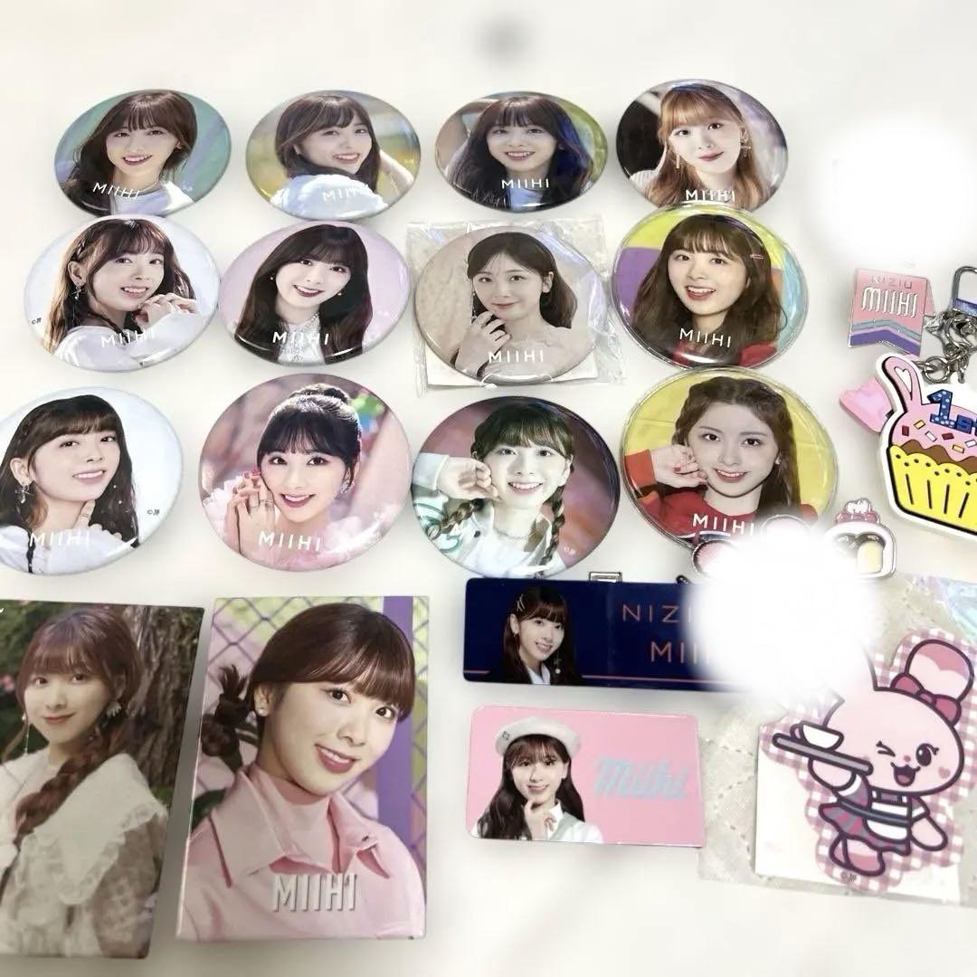 

[USED] MIHI badges, etc.