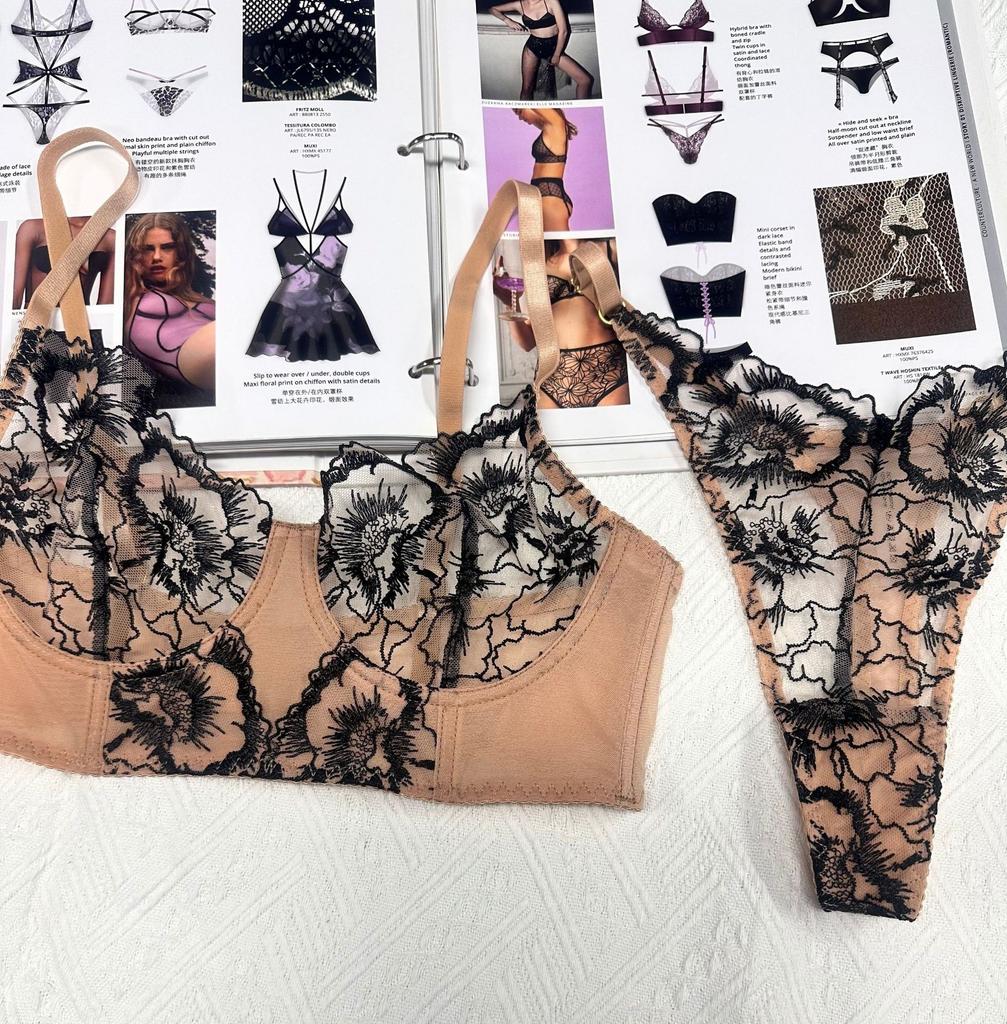 European and American sexy underwear women's thin perspective lace vest-style fishbone bra big chest small erotic underwear set