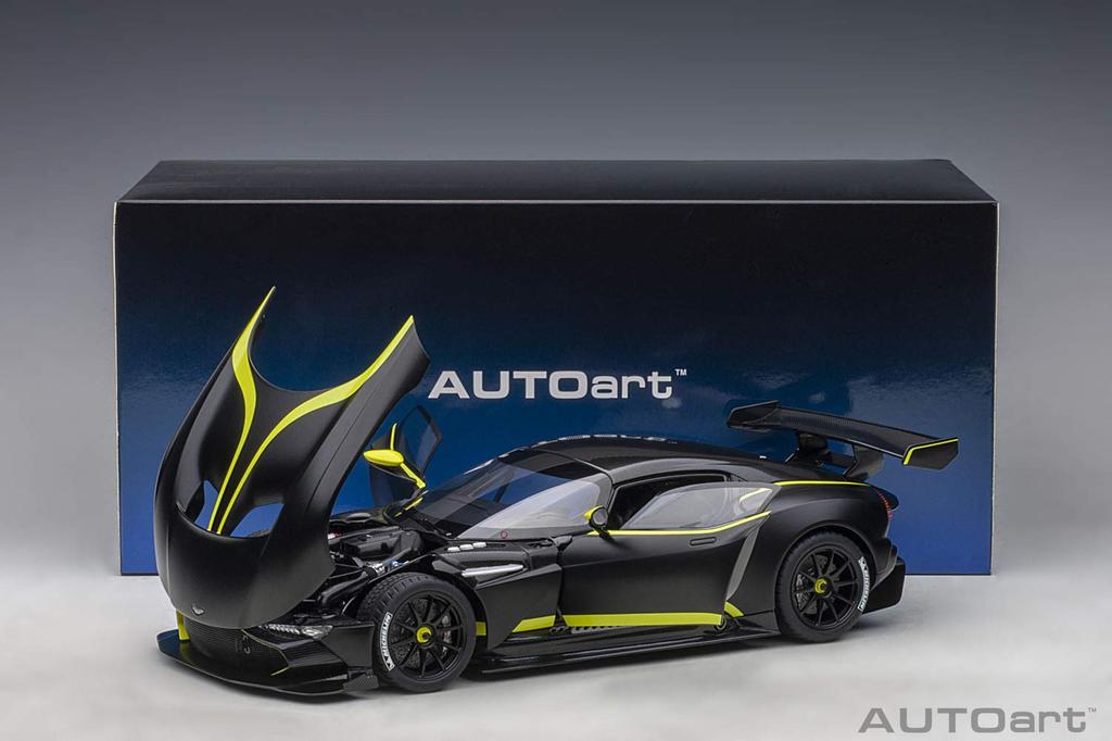 AUTOart Aston Martin Vulcan Matte Green Stripes Finished Product 1/18 Black/Lime