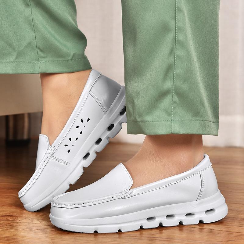 New Nurse Shoes Women's Casual Soft Sole Heightened Breathable Not Tired Feet Non-slip Medical White Shoes Women