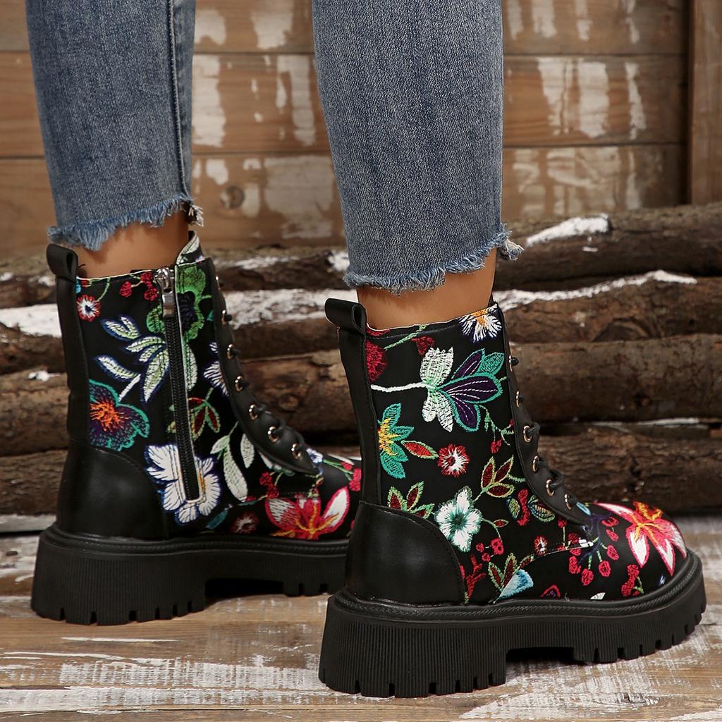 New western cowboy style European and American handsome retro small floral flat heel short boots high top Martin boots