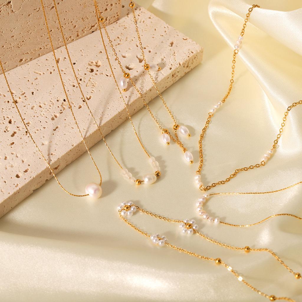 French Vintage Freshwater Pearl Necklace Beaded Choker Light Luxury Titanium Steel Necklace Non Fading