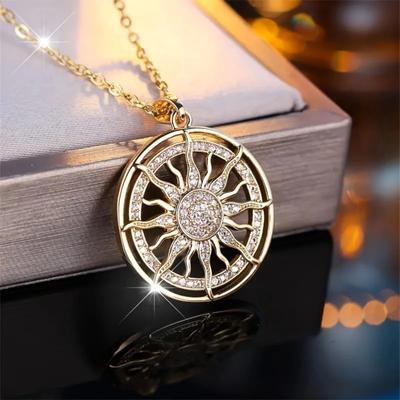 Exquisite und modische Halskette mit Sonnenanhänger aus 925er Silber im böhmischen Stil aus Zirkonia, perfektes Geburtstagsgeschenk, geeignet für den Alltag von Frauen