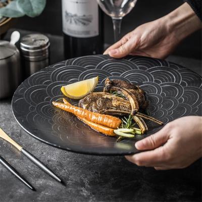 Céramique créative Grand plat rond Assiette Vaisselle d'hôtel haut de gamme Restaurant Assiette japonaise Assiette créative Plat japonais noir