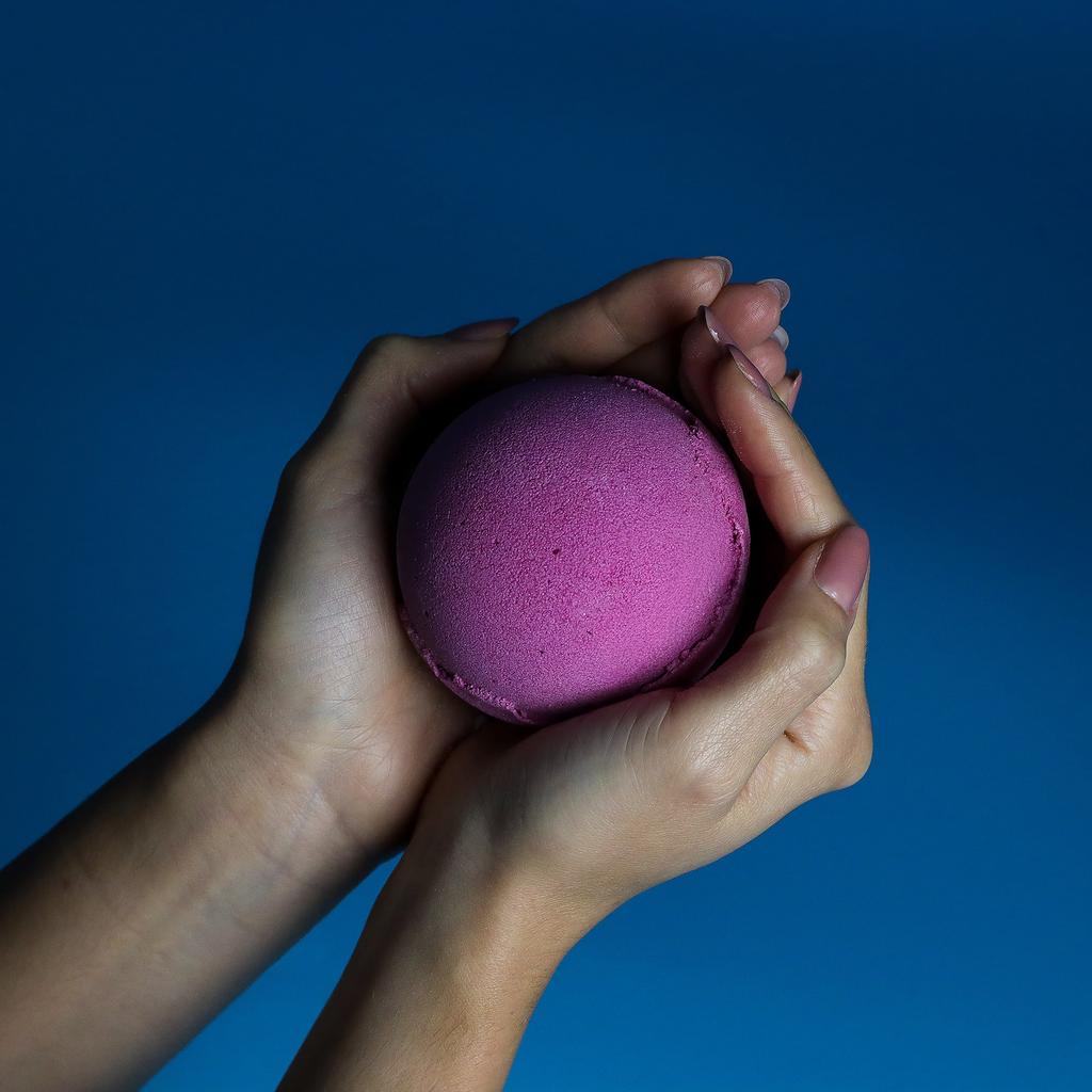 Cranberry Bath Bomb 180g With Shea Butter