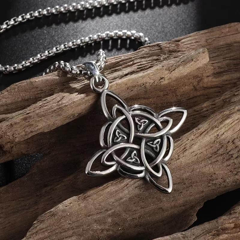 Fashion Antique Silver Color Irish Knot Charms Geometric Pendant Necklace Irish Celtic Knot Necklace Vintage Jewelry Gifts