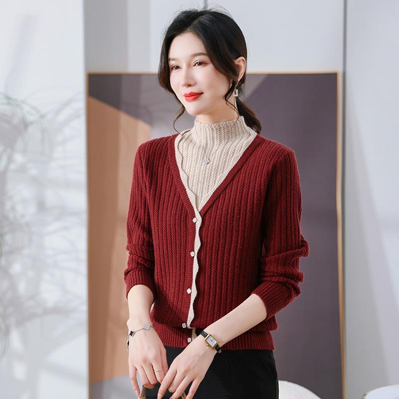 

Mom s Stylish Half-High Collar Sweater: 2026 New Autumn/Winter Two-Piece Layer Knitwear for Middle-Aged and Elderly Women 2XL (130-145 jin) красный