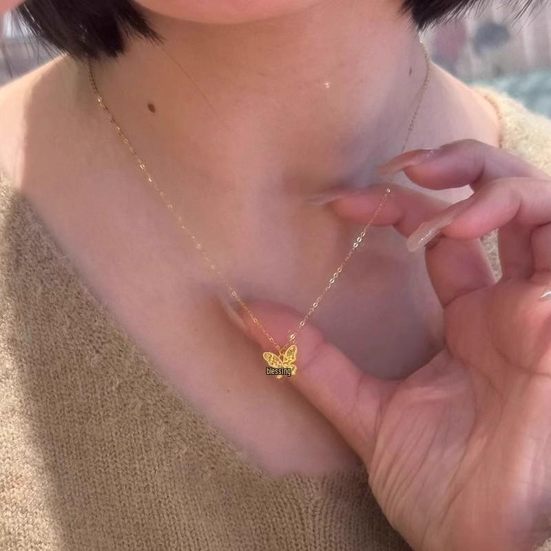 Golden Fish Scale Butterfly Necklace - Women’s 2025 Exquisite Summer Collarbone Chain, Light Luxury, High-End Design.