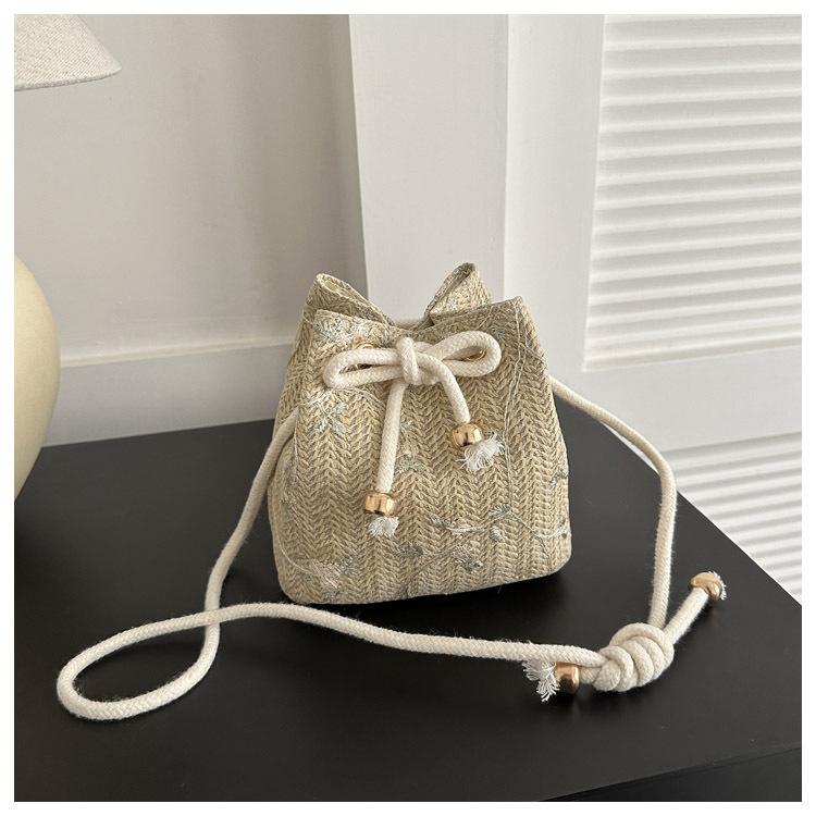 

Маленькая сумка с плетеным ремешком, женская, 2024, новая, повседневная, универсальная, ретро, сумка-ведро, пляжная, соломенная, сумка-мессенджер через плечо хаки