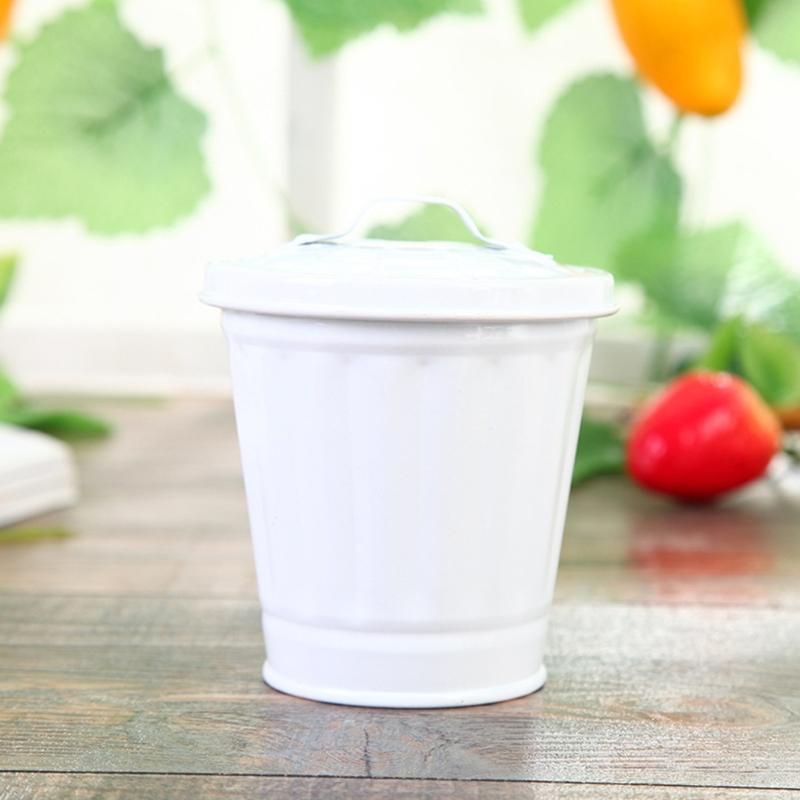 Modern Iron Waste Receptacle Top Dustbin Strong And Easy To Carry For Different Room Applications