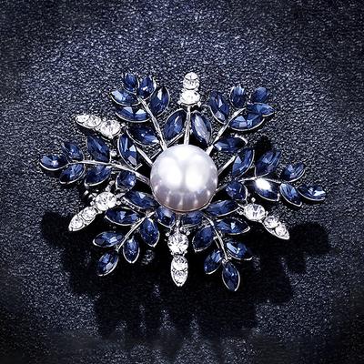 Einfache Imitation Kristall Schneeflocke Brosche Weiblichkeit Perle Brosche Nischen Design Pin Anzug Mit Zubehör
