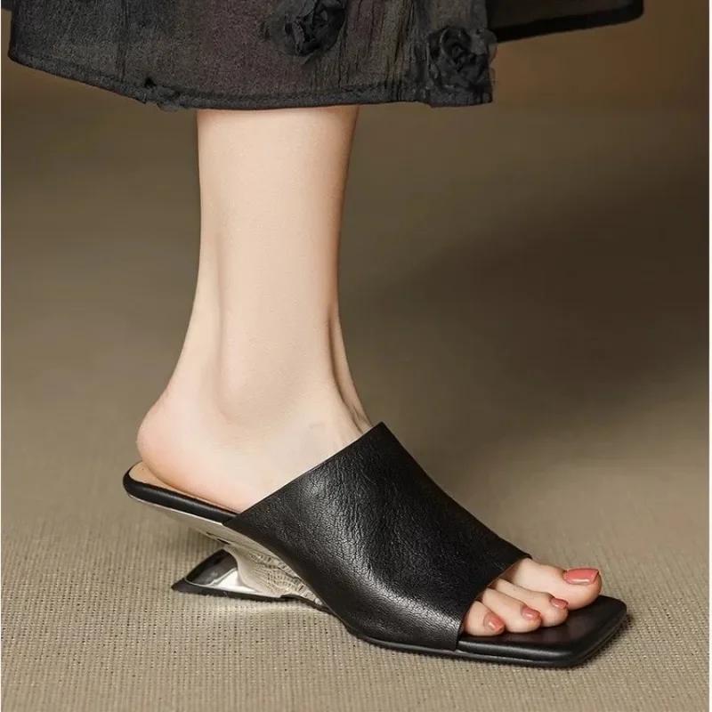 Fashion Wedge Heel Retro Soft Leather Flip-flops for Women In Summer 2025 New Square Toe Open-toe Sandals and Slippers Trend