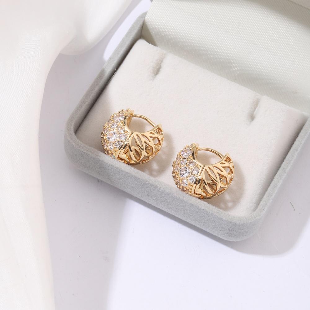 1 Par de Brincos de Argola Geométricos de Luxo com Zircônia Cúbica Incrustada em Cobre para Mulheres Usarem no Dia a Dia, Encontros, Festas ou em Ocasiões de Joalheria de Casamento