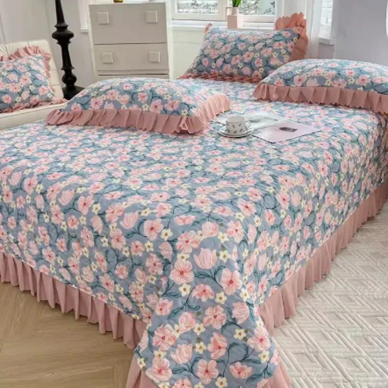 Kleines fragmentiertes Blumen-Landhausstil-Baumwoll-Steppbettdecke Einzel-Tatami-Blatt Dreiteiliges Set für alle Jahreszeiten