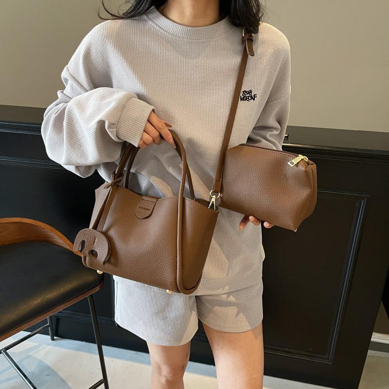Premium Texture Portable Mother and Child Bag New Retro Fashion Versatile Commuter Vegetable Basket Bucket Bag Messenger Bag