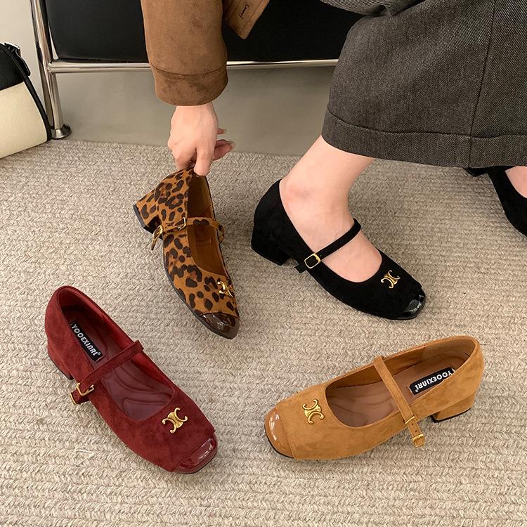 French Evening Breeze Temperament Light Mouth Single Shoes Women's Middle Heel 2025 Spring and Autumn New Gentle Fairy Commuting Thick Heel Mary Jane