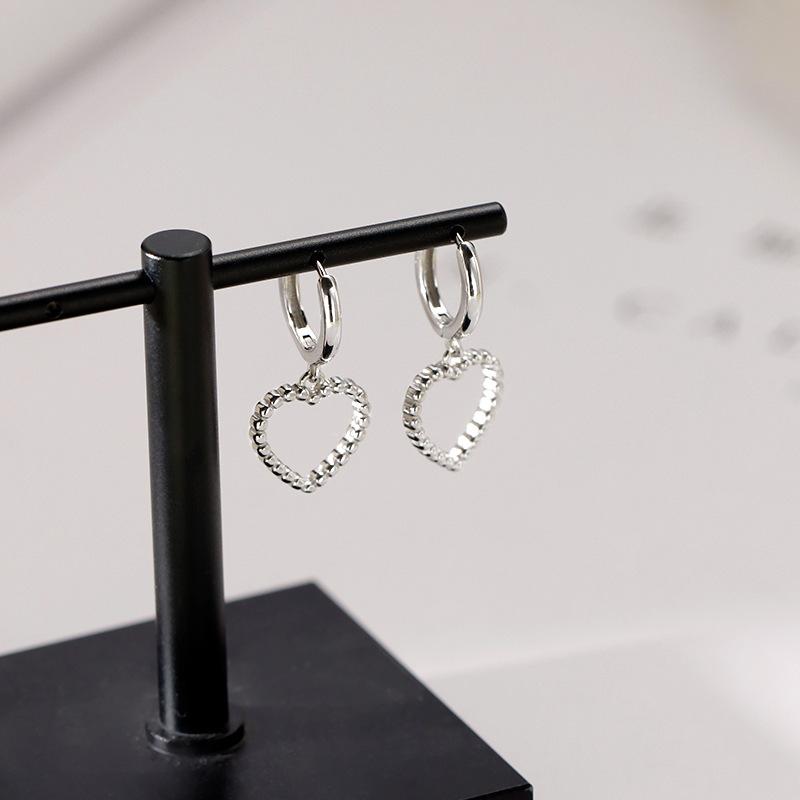 Love Ear Buckle Earrings Women's Fashion Simple Cold Wind Hollow Heart Earrings