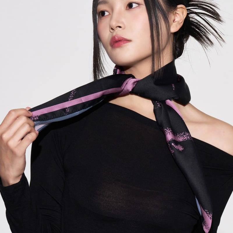 

RECLOW LEEV SCARF PLUM Scarf FREE