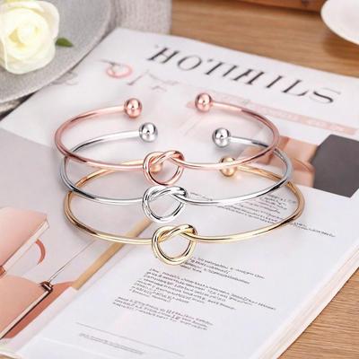 Roségoldenes Armband mit geknotetem Liebesherz: Europäischer & Amerikanischer Stil, Vielseitiges Offenes Design für Damen & Brautjungfern