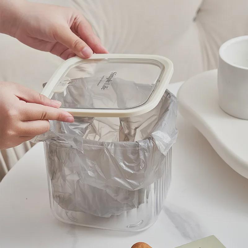 Coș de gunoi de birou din plastic transparent cu capac - Elegant și de valoare înaltă pentru acasă sau birou.