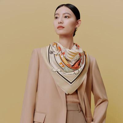 Accessoires – Schals & Tücher