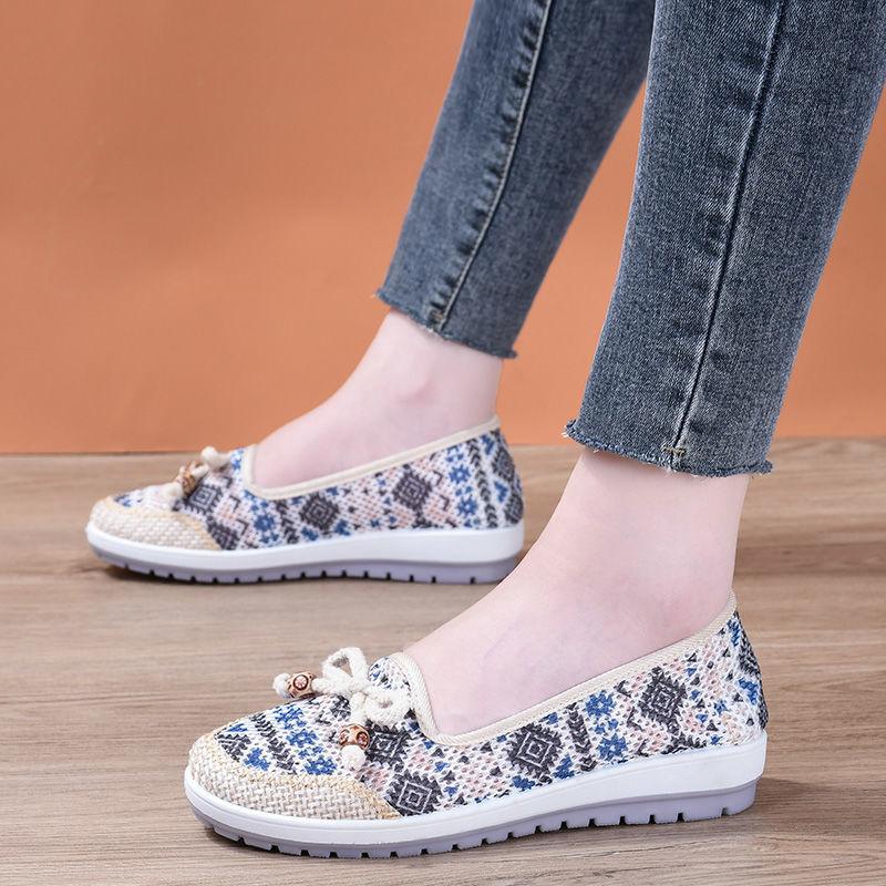 Летние тканевые туфли в старом Пекине — фото 6