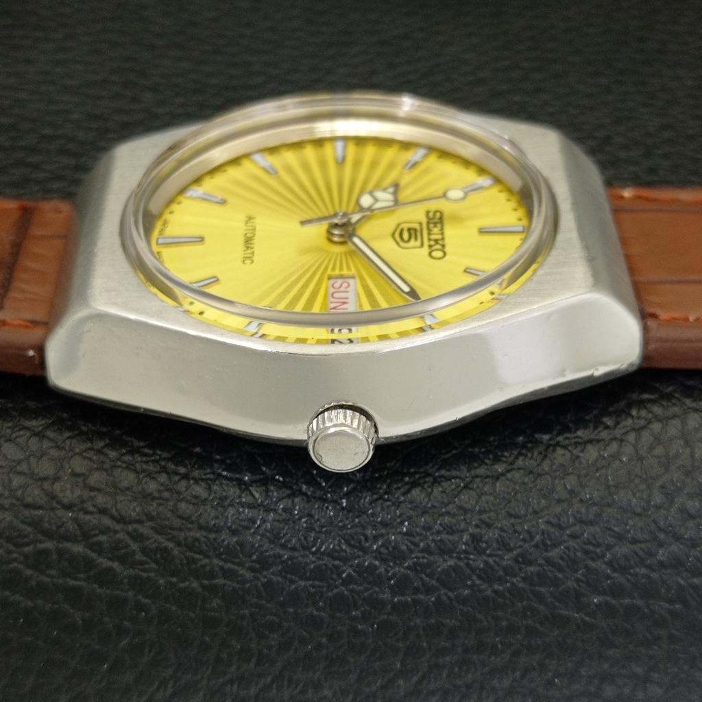 JAPAN VINTAGE SEIKO 5 AUTOMATIC 6309A MENS GOLDEN COLOR DIAL WATCH A701638-5 R206c-a701638