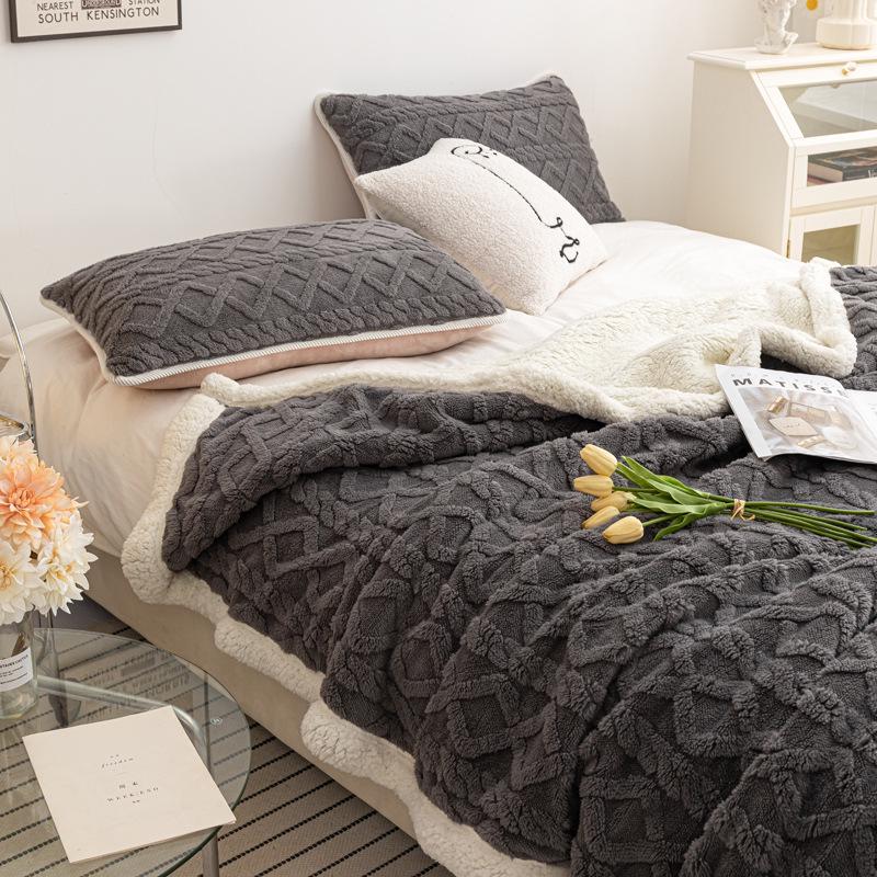 Lambswool & Taffeta Plush Multicolor Blanket - Ideal for Office, Autumn, Winter & All Seasons