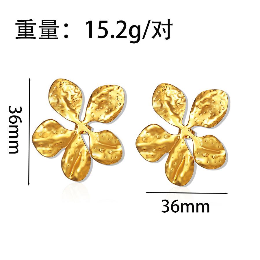 

Stainless steel stud earrings light luxury high sense retro niche temperament does not fade flower earrings versatile earrings Ready to ship золотий