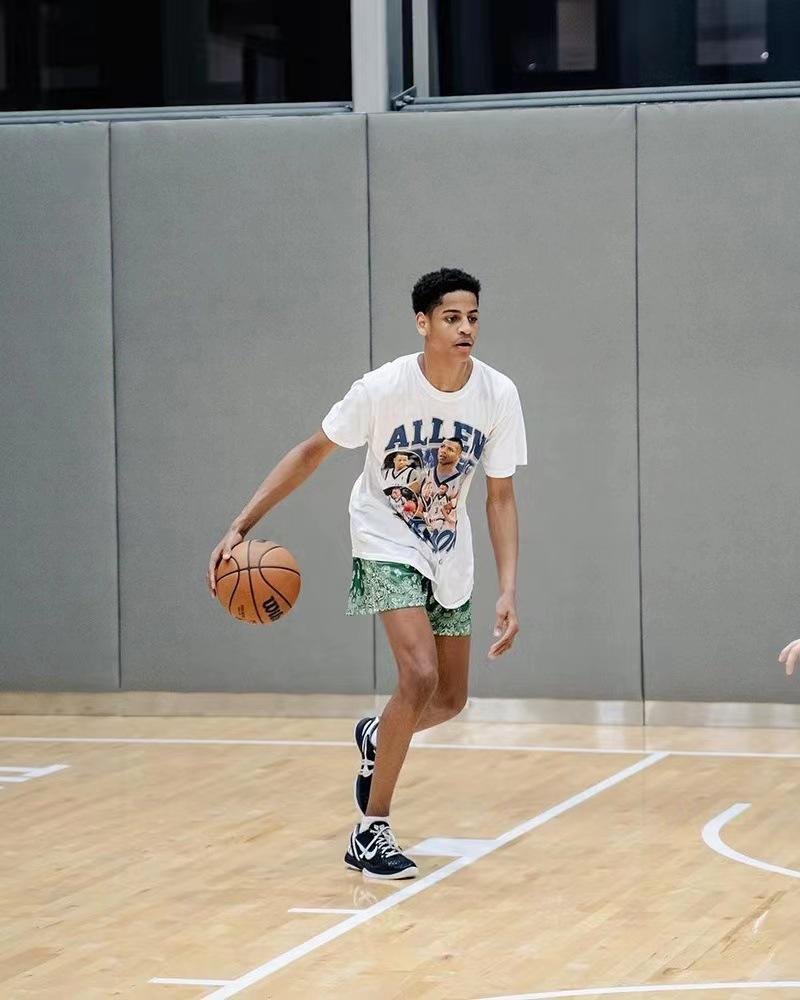 Unisex American Basketball Shorts: Casual, Trendy, Breathable Sports & Beach Five-Point Pants