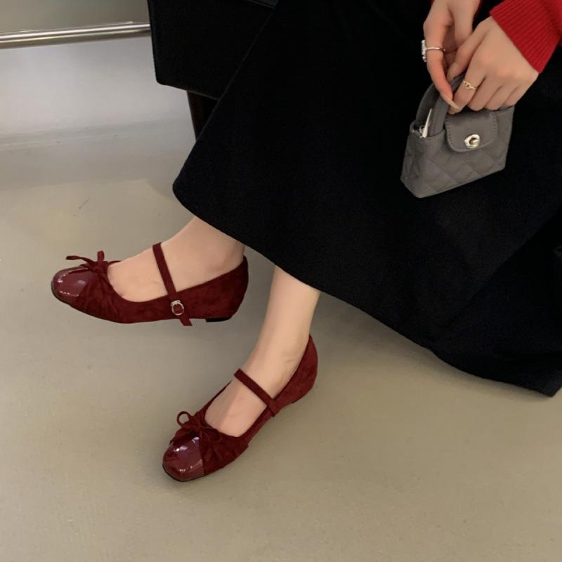 2025 Autumn New Gentle Fairy Wind Square Head Mary Jane Shoes One-word Buckle French Temperament Inner Height Increase Single Shoes Women