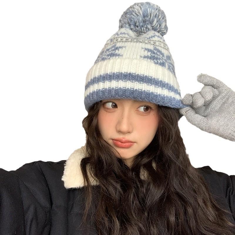 Autumn and Winter Red Christmas Hairball Snowflake Warm Knitted Wool Hat Sweet and Cute Hair Curled Edge Cold Hat