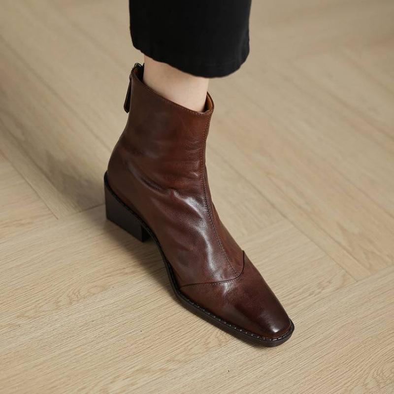 Korean version of medium heel leather pointed fashion boots women's large size square heel comfortable cowhide women's boots rear zipper medium bo