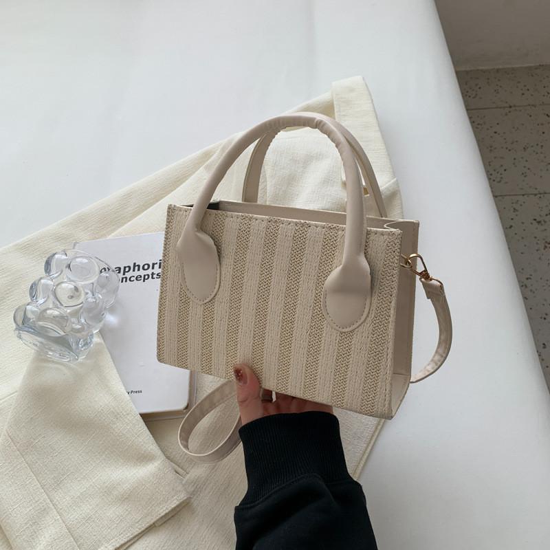 Stylish Korean Woven Handbag 2023 Trendy Summer Casual Urban Simple Design