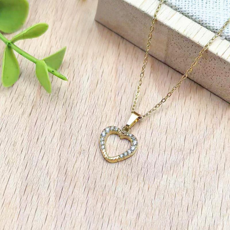 Elegant Women's T-Shaped Titanium Steel Necklace - Light Luxury Style Clavicle Jewelry