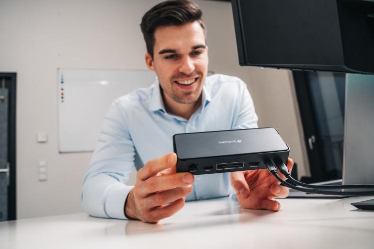 Verbatim 32171 CDS-15 USB-C Pro Docking Station 15 Ports, Grey/Black