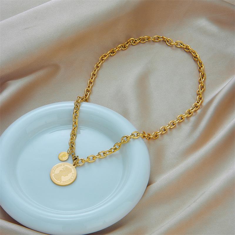 18K Gold Plated Queen Elizabeth Coin Necklace, Double Medallion Pendant with Paperclip Chain, Vintage Stainless Steel Jewelry