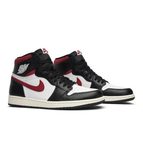 Air Jordan 1 Retro High OG Gym Red 555088-061