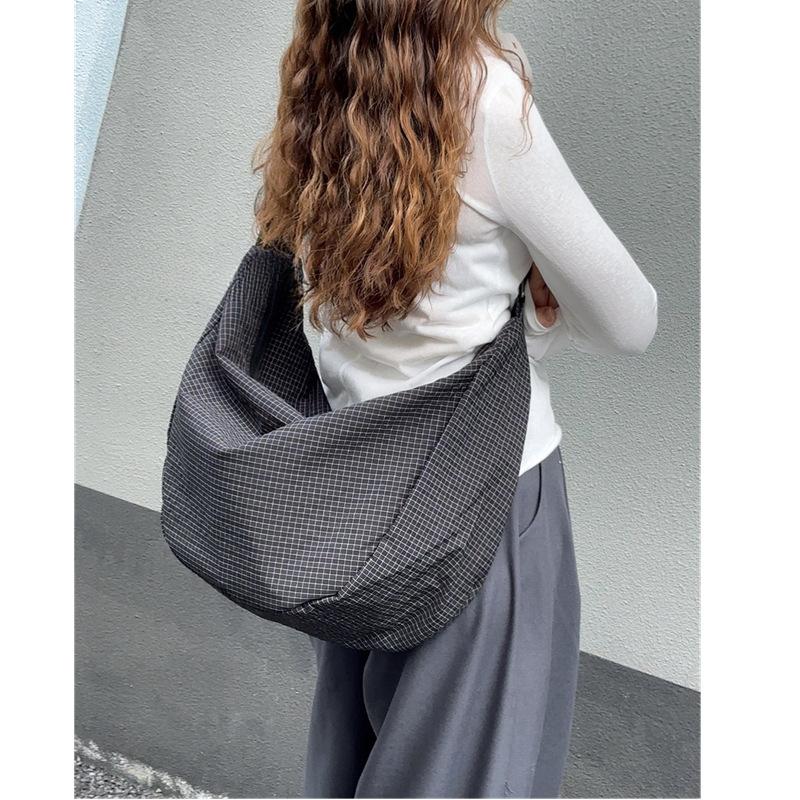 Crossbody Bag Large-capacity Single-shoulder Bag for Commuting Computer Bag Sports and Fitness Class Bag