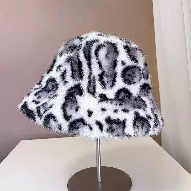 Winter Plush Leopard Print Oversized Bucket Hat Unisex Fashion Ear Protection Hat
