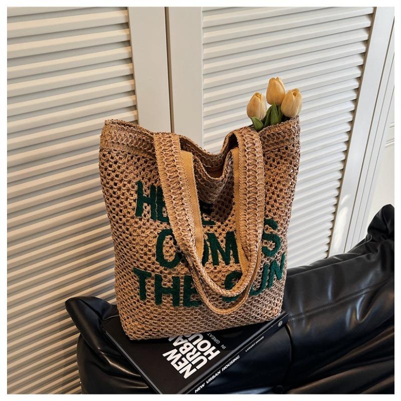 A Large-capacity Commuting Spring and Summer Fashionable Single-shoulder Bag with A High-end Feel and A Beach Bag