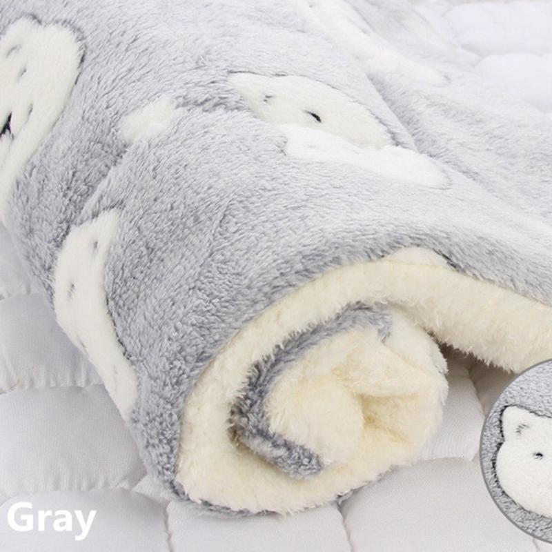 Pet Mat Thickening Warm Autumn Winter Cat Dog Blanket Anti-slip Cushion